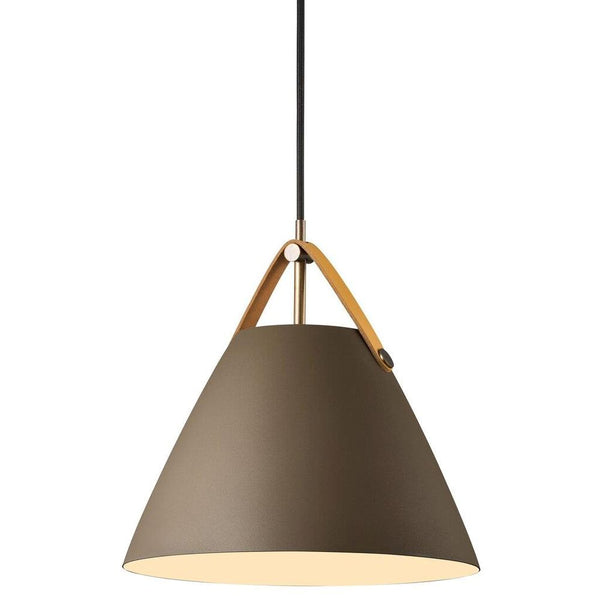 Pendellampe Strap 27 Beige in skandinavischem Design mit Leder- und Metalldetails.