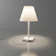 Rotaliana Dina+ Akku LED-Tischleuchte mit Ladestation in Weiß, elegantes Design für moderne Innenräume.