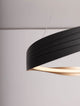Dobi LED Pendelleuchte 2700, 5000K Schwarz, Gold im modernen Design mit schwarzem Aluminium und goldener Akzentbeleuchtung.