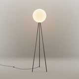 s.luce Tripod golvlampa Orb Tripod 160cm med glasglob