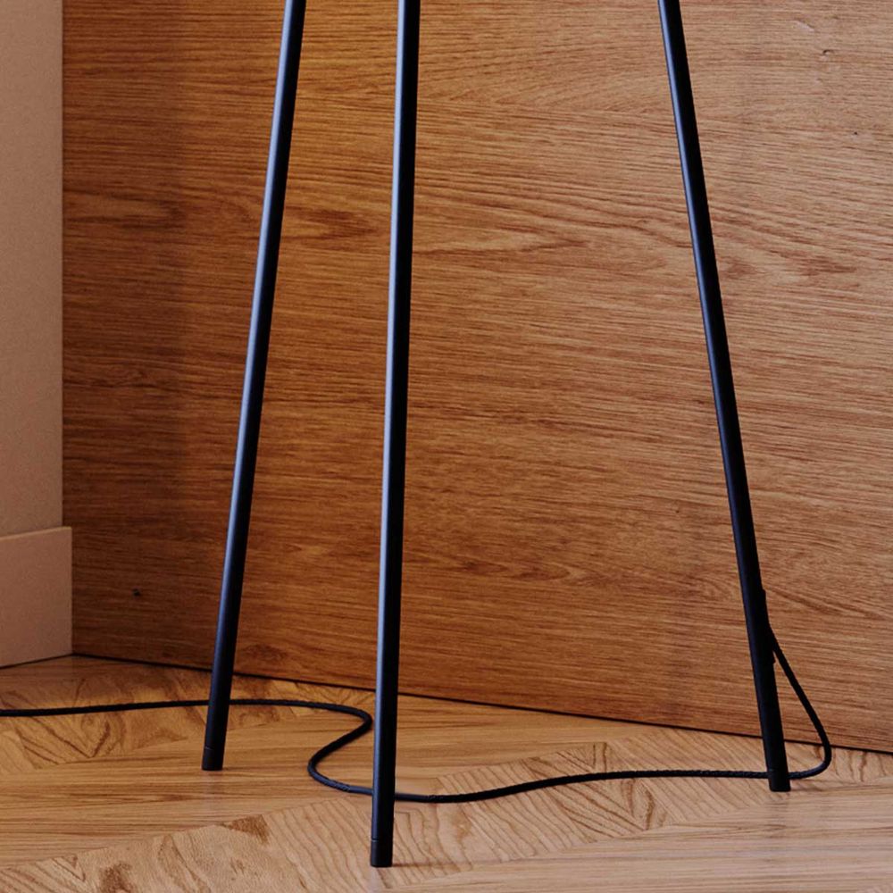 s.luce Tripod-gulvlampe Orb Tripod 160 cm med glaskugle