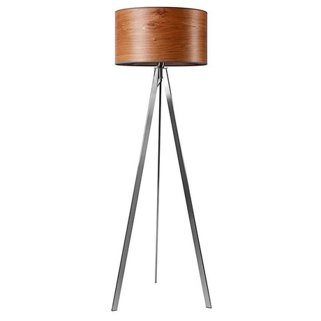 Trepot gulvlampe Atticus 150 cm tysk eik med elegant treskjerm og slank metallstativ.