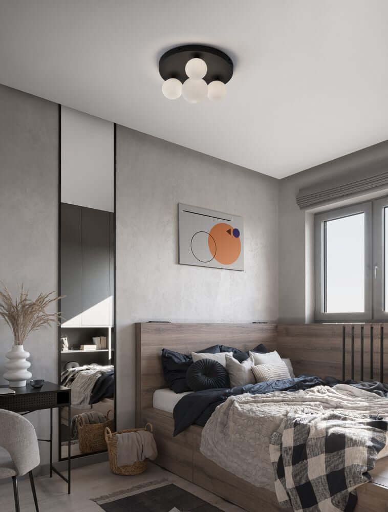Edem Deckenleuchte 4-flammig Ø 28cm Schwarz, Weiß im modernen Schlafzimmer über dem Bett.