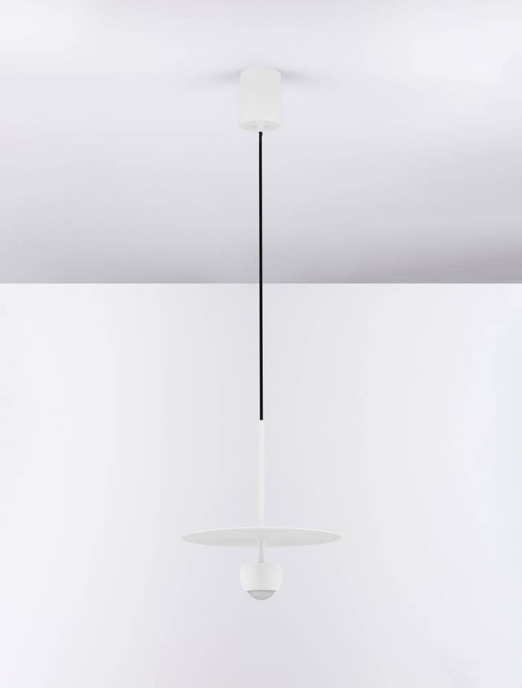 Edem LED Pendelleuchte Ø 30cm 3000K in eleganter weißer Ausführung, minimalistisches Design für moderne Wohnräume.