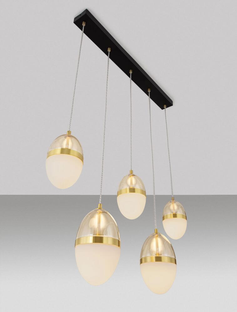 Egna Pendelleuchte 5-flammig Balken 3000K Gold mit modernem Design und goldenem Finish, ideal für Esszimmer und Wohnzimmer.