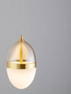 Egna Pendelleuchte Oval 3000K Gold mit elegantem Design aus Opalglas und goldenen Details.