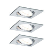 Kit de spots encastrés Nova carré orientable LED 3x6,5W 2700K GU10 avec trois spots encastrés modernes en aluminium.