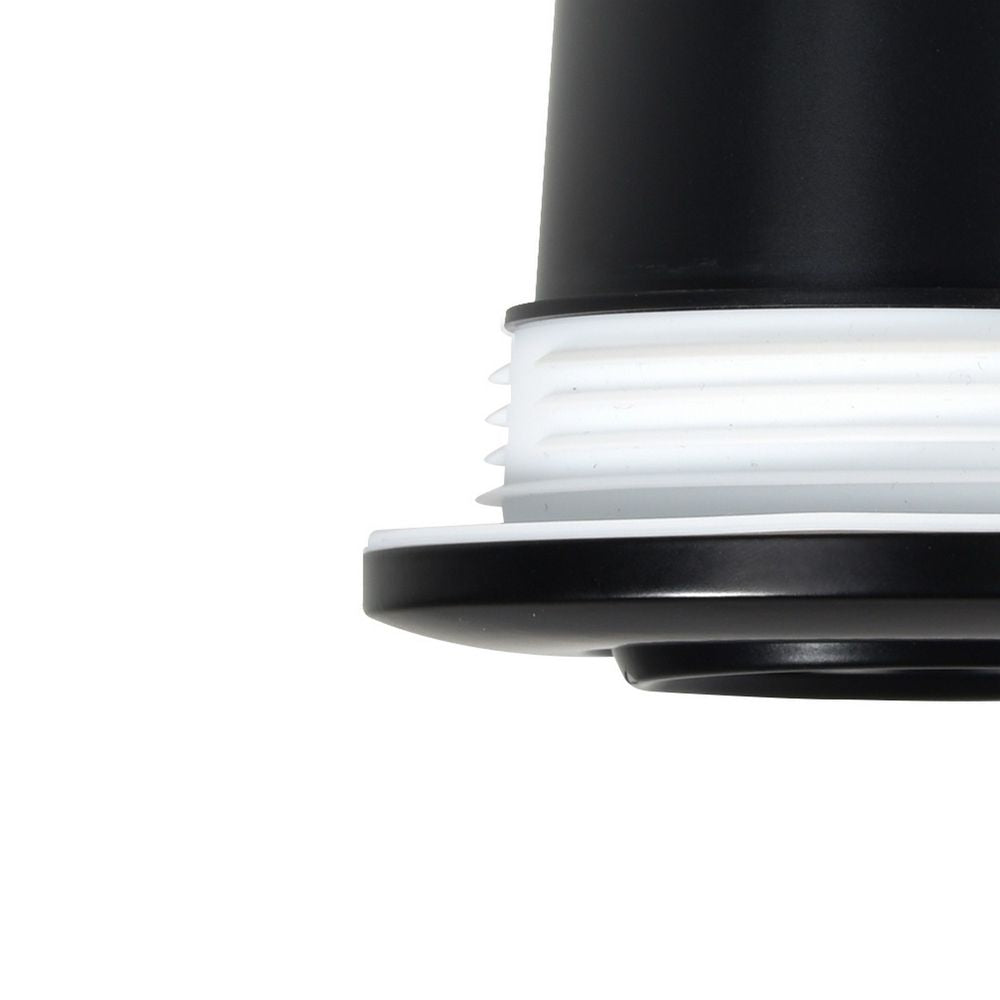 Elegant Einbaustrahler Umberto IP44 in Schwarz, ideal für dicke Decken und einfach zu montieren.