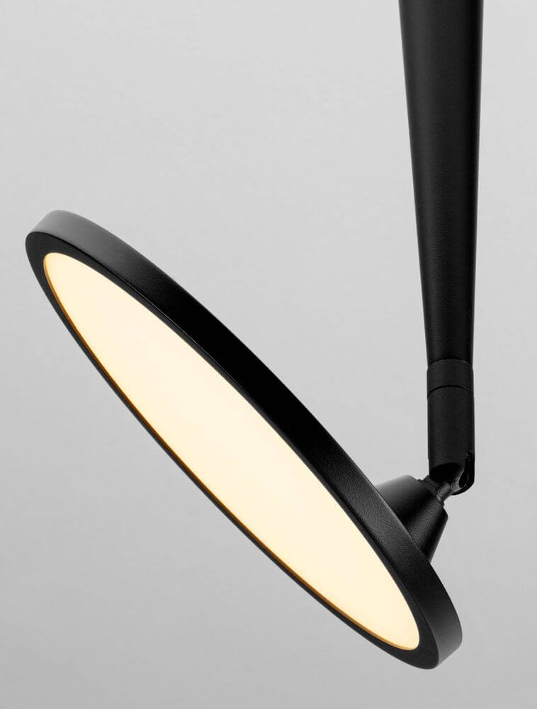 Ekei Deckenleuchte Ø 20cm 3000K in modernem Design mit schwarzem Rahmen und sanftem Licht.