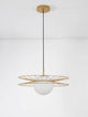 Ellery Pendelleuchte E27 Ø 45cm in Gold mit Glasampulle, modernes Design für skandinavische Innenräume.