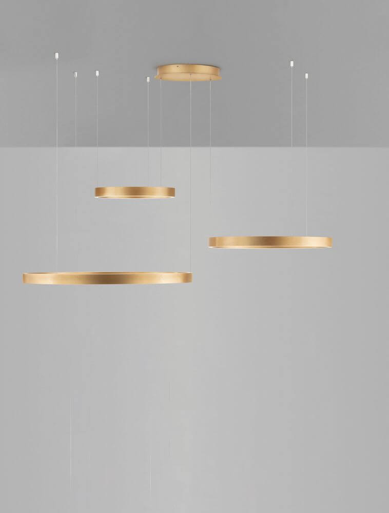 Elowen LED Pendelleuchte 3-flammig 3000K Up & Down mit modernem Design in Gold und Aluminium.