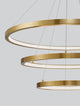 Empatia LED Pendelleuchte 3-flammig Ø 80cm 3000K mit drei großen Leuchtringen in elegantem Design.