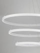 Empatia LED Pendelleuchte 3-flammig Ø 80cm 3000K in elegantem Design mit drei Leuchtringen.
