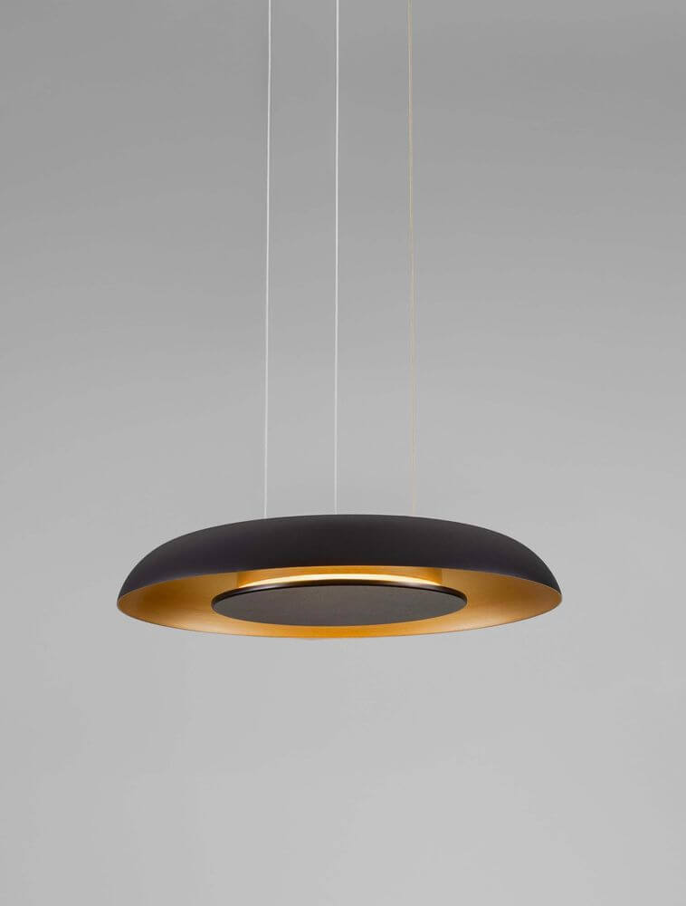 Epos Pendelleuchte Ø 40cm 2700, 4000K in Schwarz / Gold mit dimmbarer TRIAC-Funktion.
