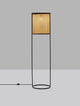 Erto Stehlampe Natur, Schwarz in elegantem Design aus schwarzem Aluminium und Rattan.
