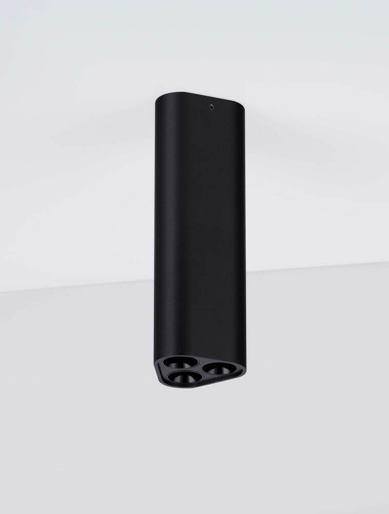 Etho Deckenleuchte H 15cm 3-flammig 3000K in modernem schwarzem Design, elegant und funktional.