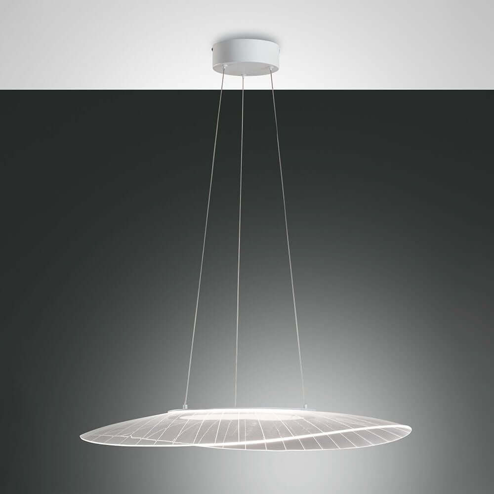 Vela LED Pendelleuchte Metall mit modernem Design und sanfter Beleuchtung im Raum.