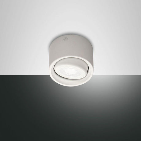 Anzio Spot Weiß von Fabas Luce: schwenkbarer LED-Deckenstrahler, klare Form, 540 Lumen Lichtstrom, platzsparend