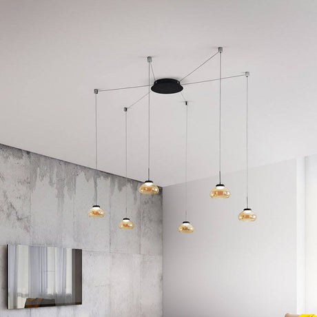 Arabella LED Pendelleuchte 6-Flammig mit 6 markanten Glaskugeln und variabler Kabelnutzung.
