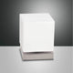 Brenta LED Tischleuchte Metall in modernem Design mit quadratischem weißen Lampenschirm und Metallbasis.