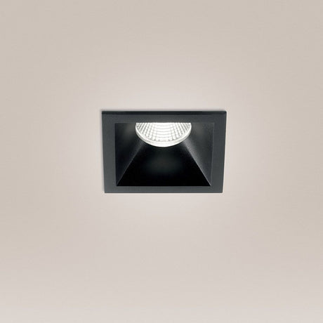 Crio Square LED Einbau-Spot Strahler, Aluminium, dimmbar, eckig, mit 45° Linse, passiv gekühlt.