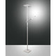 Moderne, 2-flammige LED Stehleuchte in elegantem Design, ideal für wohnliche Beleuchtung.