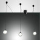 LED Pendellampe Blog aus Metall mit drei gläsernen Lampenschirmen und elegantem Design.