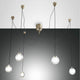 LED Pendellampe Blog aus Metall mit mehreren hängenden Lichtquellen und modernen Design.