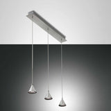 Moderne LED Pendelleuchte Delta in Metall-Design mit drei hängenden Leuchten für stilvolle Innenräume.