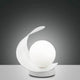 LED Tischlampe Adria aus Metall mit modernem Design und runder Leuchte in Weiß.