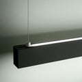 LED Hängelampe in Schwarz mit Ober- und Unterlicht, ideal für Homeoffice und blendfreies Licht.