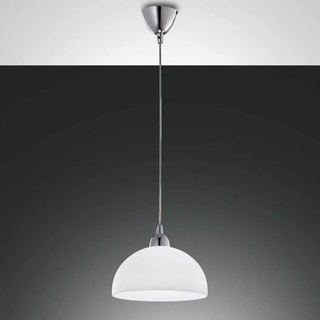 Schicke Nice Pendelleuchte mit elegantem, schlichten Design in modernem Raum.