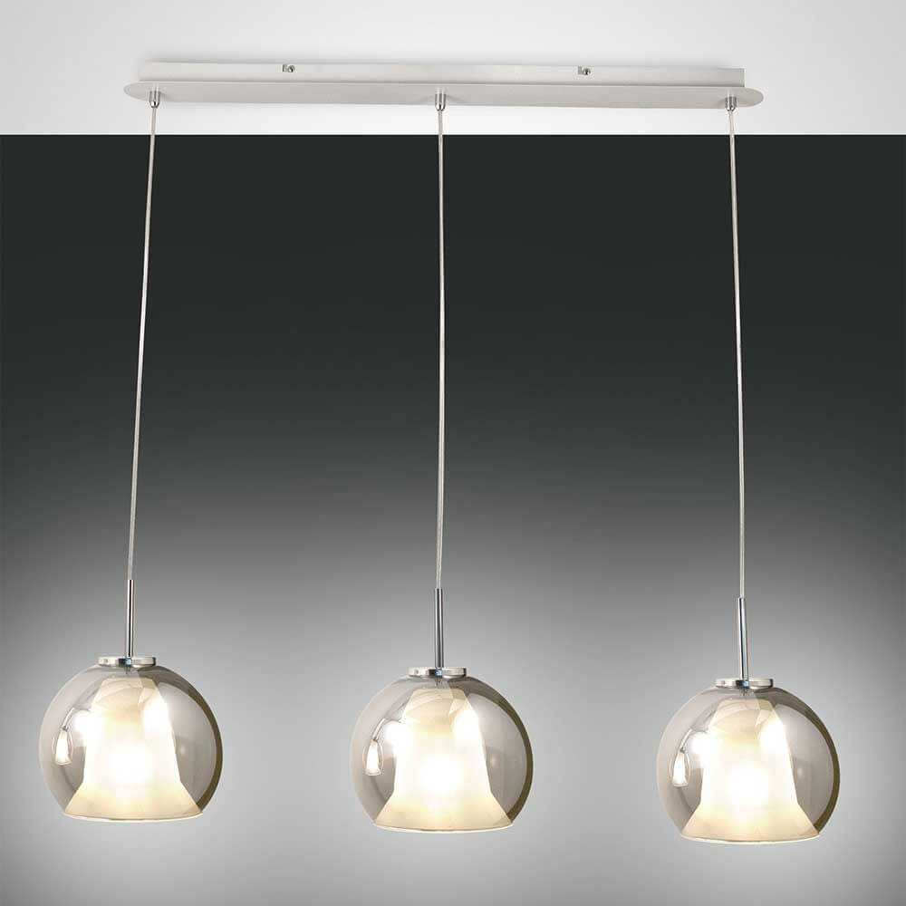 Pendelleuchte Bretagna 3-flammig mit drei modernen Glaskugeln in elegantem Design.