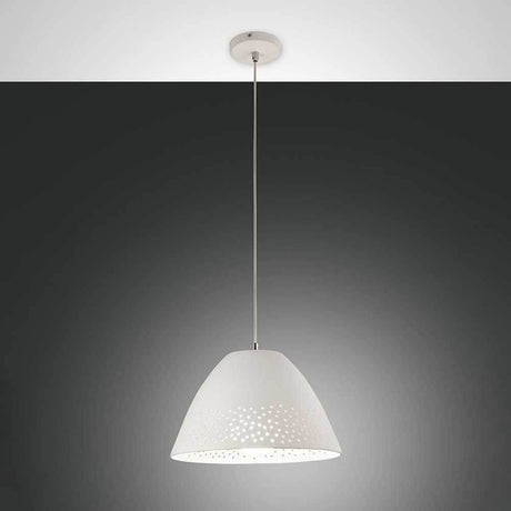 Pendelleuchte Casale Ø 30cm mit modernem Design und perforierter Lampenschirm für stilvolle Beleuchtung.
