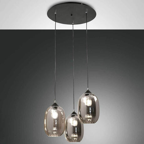 Infinity pendel Ø 55cm i moderne design med tre hængende glaskugler.