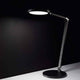 Regina LED Tischleuchte Metall in modernem Design mit flexiblem Arm und dimmbarem Licht.
