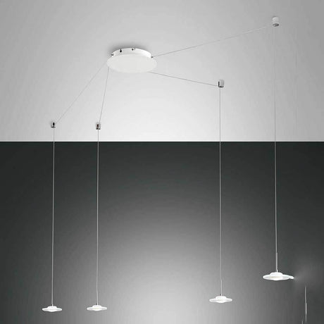 Moderne Susanna LED Pendelleuchte Weiß mit zwei Kabeln und einer eleganten Gestaltung für zeitgemäße Innenräume.