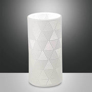 Tischleuchte Micol in Weiß, elegante weiße Lampe mit geometrischem Design.