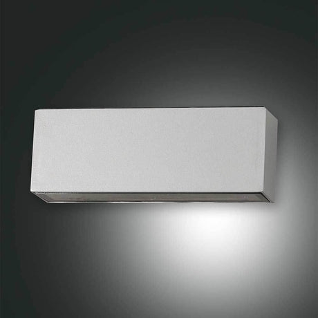 Trigg LED Wandleuchte 2-flammig IP54 in eleganter, grauer Ausführung, geeignet für Innen- und Außenbereiche.