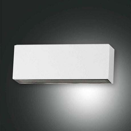 Moderne Trigg LED Wandleuchte 2-flammig IP54 in weißem Design, ideal für Innen- und Außenräume.