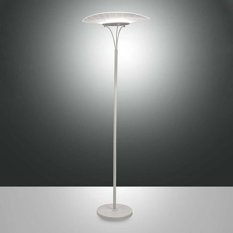 Vela LED Stehleuchte aus Metall mit modernem Design und minimalistischer Formgebung.