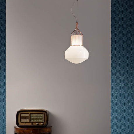 Fabbian Aérostat pendant light Ø 33cm in an elegant design, perfect for living rooms and kitchens.