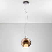 Fabbian Beluga Royal LED-suspension Ø20 cm dans une élégante finition dorée, suspendue de manière moderne.