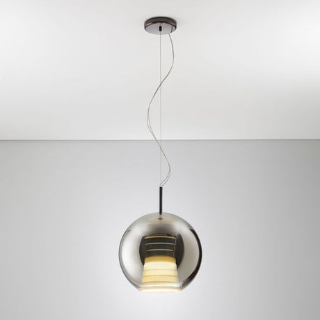 Fabbian Beluga Royal LED pendant light Ø30cm with an elegant, reflective glass surface and modern design.