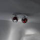 Fabbian Beluga Wand- & Deckenlampe 2-flammig mit rot-glänzenden Diffusoren an modernem Design.