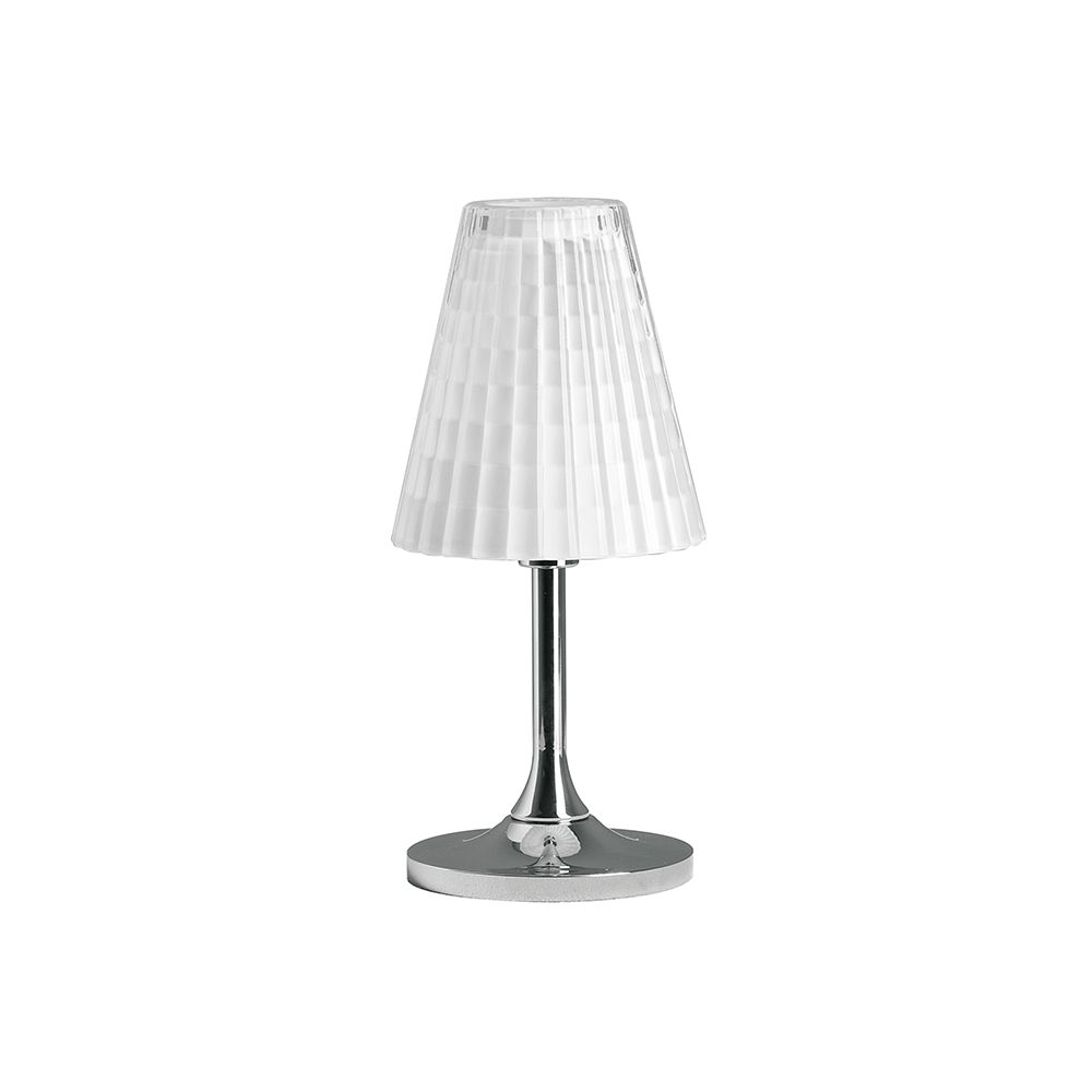 Fabbian Flow Tischleuchte mit weißem Diffusor und verchromtem Fuß für warmes und einladendes Licht.