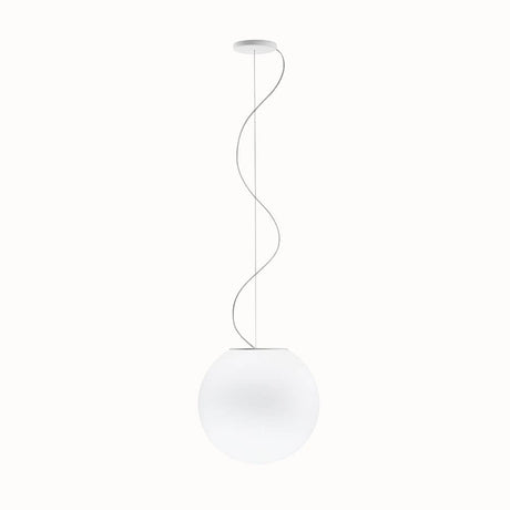 Fabbian Lumi Pendelleuchte Sfera Ø 35cm mit mundgeblasenem Glas, ideal für öffentliche und private Räume.