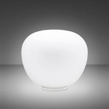 Fabbian Lumi table lamp Mochi Large in classic design, ideal for bedrooms and living rooms.