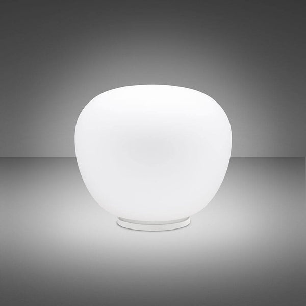 Fabbian Lumi Tischleuchte Mochi Medium in klassischem, schlichtem Design, ideal für Schlafzimmer und Wohnzimmer.