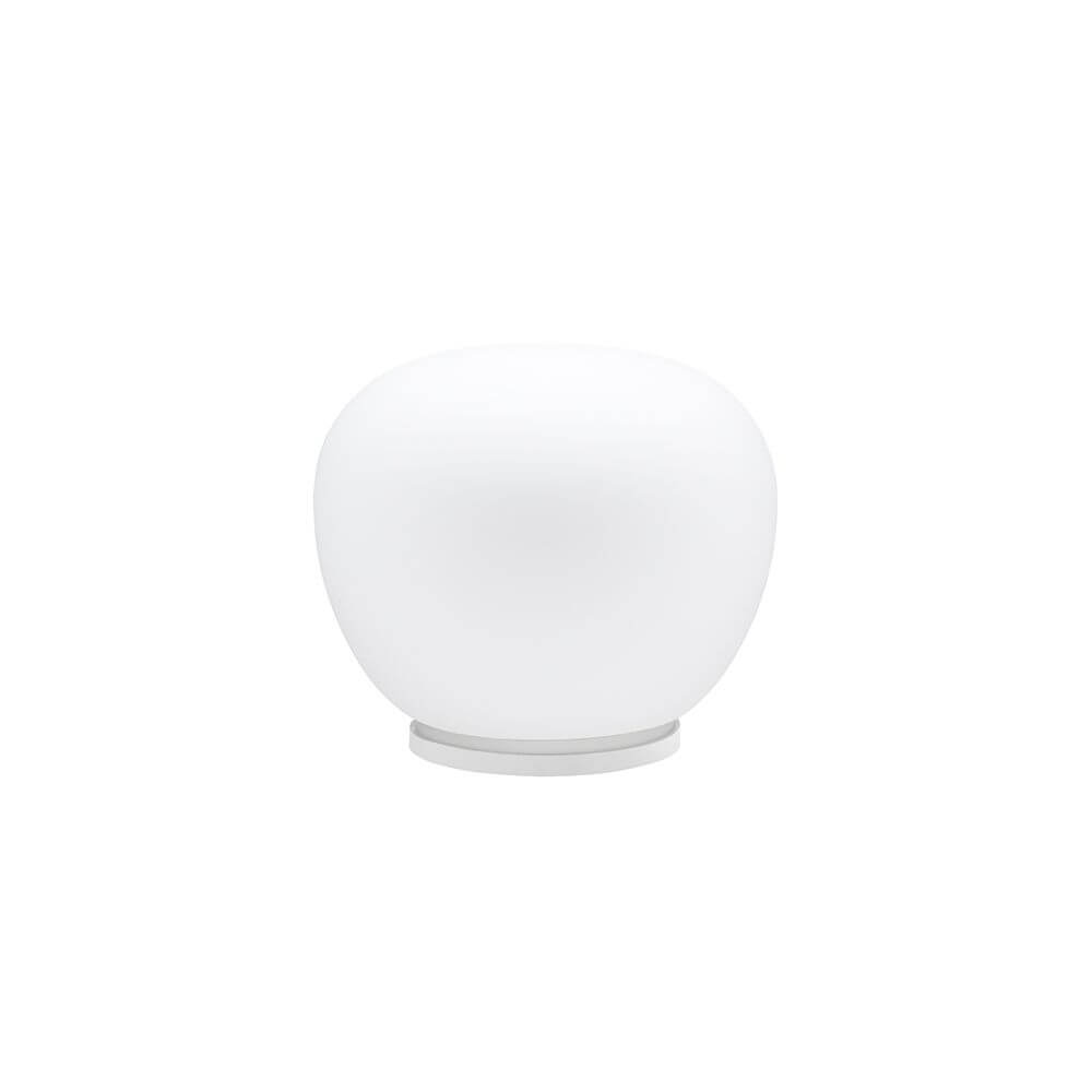 Fabbian Lumi Tischleuchte Mochi Small in klassischem Design, ideal für Nachttisch oder Wohnzimmer.